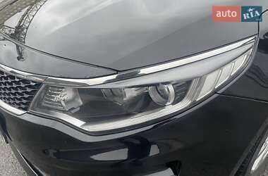 Седан Kia K5 2016 в 
