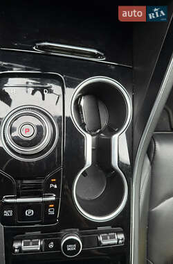 Седан Kia K5 2020 в 