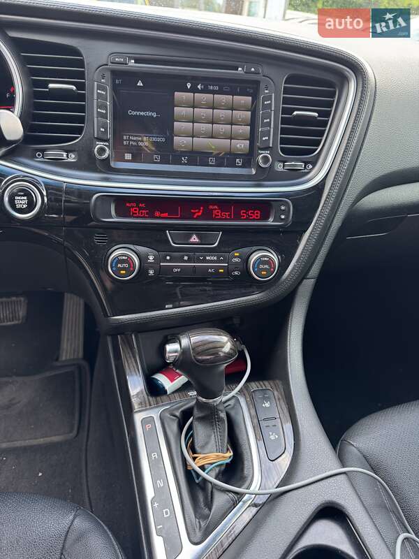 Седан Kia K5 2014 в Києві