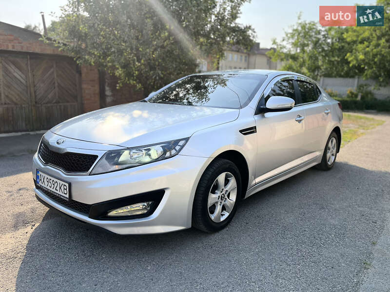 Седан Kia K5 2012 в Харькове