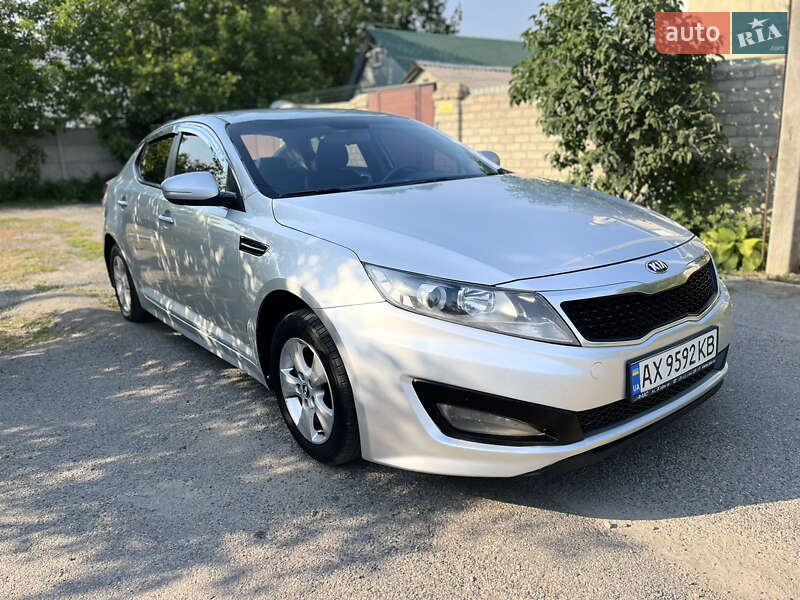 Седан Kia K5 2012 в Харькове