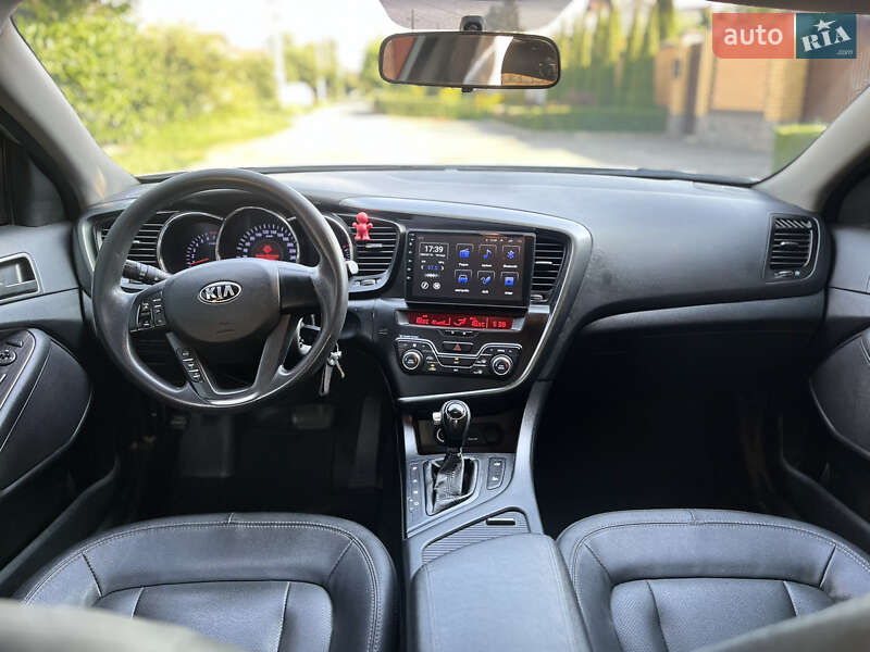 Седан Kia K5 2012 в Харькове