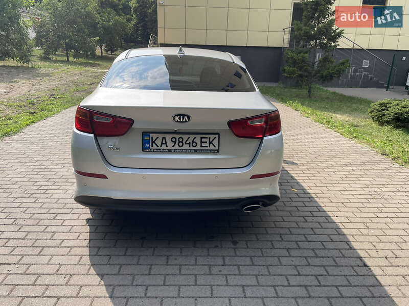 Седан Kia K5 2015 в Києві