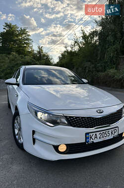 Седан Kia K5 2015 в Киеве