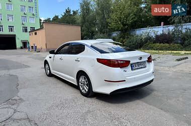 Седан Kia K5 2013 в 