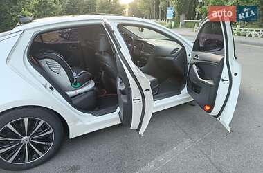 Седан Kia K5 2014 в 