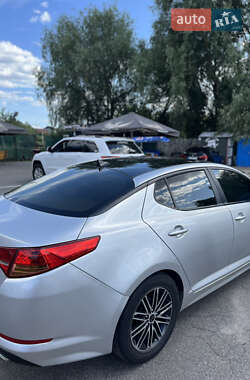Седан Kia K5 2012 в 
