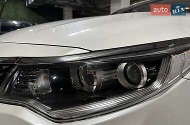 Седан Kia K5 2015 в 