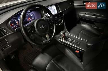 Седан Kia K5 2015 в 
