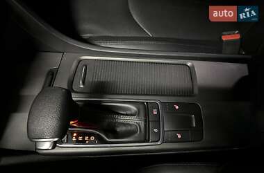 Седан Kia K5 2015 в 