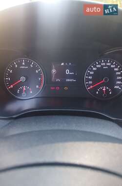 Седан Kia K5 2016 в 