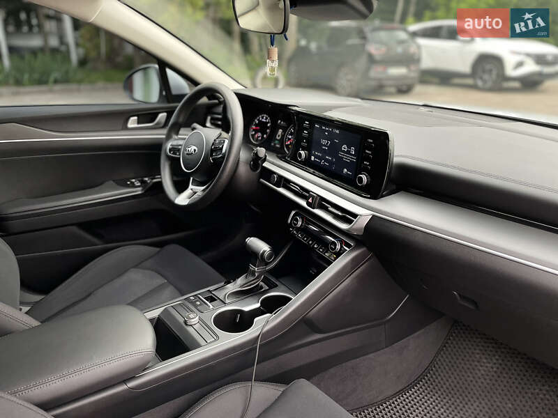 Седан Kia K5 2021 в Житомирі
