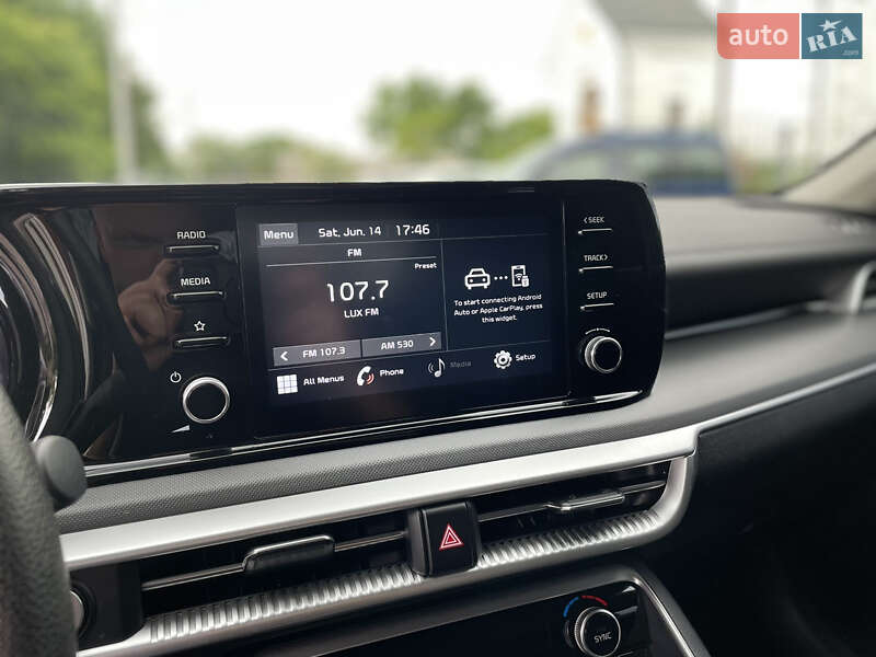 Седан Kia K5 2021 в Житомирі