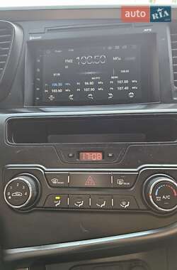 Седан Kia K5 2013 в 