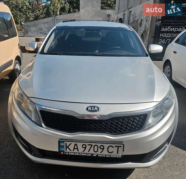Седан Kia K5 2013 в 