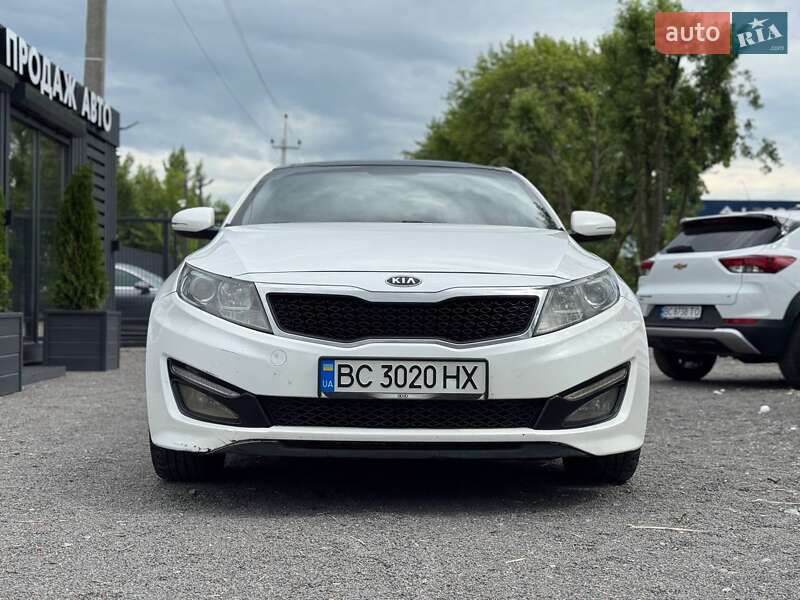 Седан Kia K5 2010 в Львове
