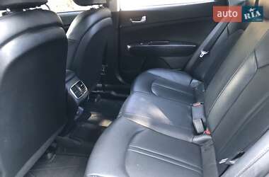 Седан Kia K5 2017 в 