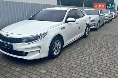 Седан Kia K5 2017 в Луцке