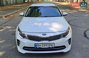 Седан Kia K5 2015 в Миколаєві