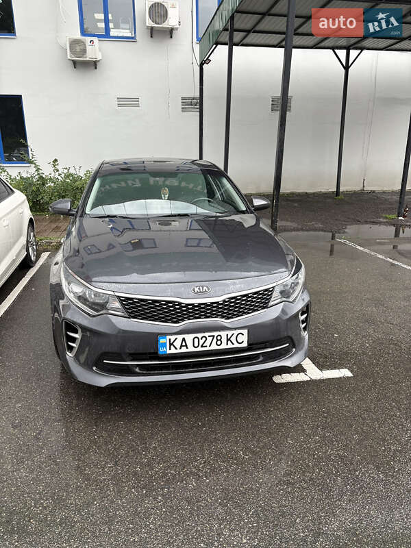 Седан Kia K5 2016 в Києві