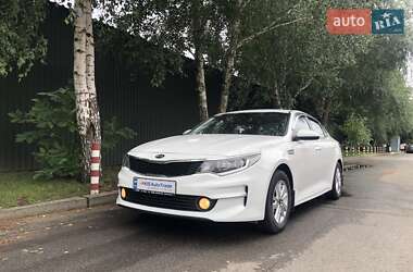 Седан Kia K5 2017 в Києві