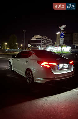 Седан Kia K5 2012 в Киеве