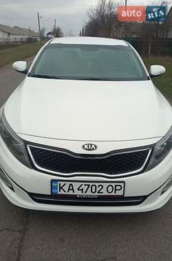 Седан Kia K5 2015 в Киеве