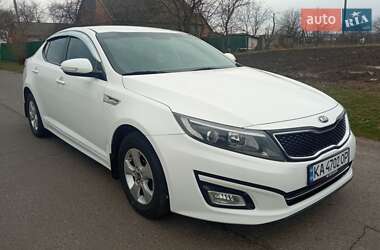 Седан Kia K5 2015 в 