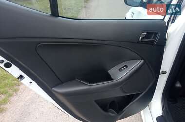 Седан Kia K5 2015 в 