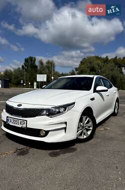 Седан Kia K5 2015 в 