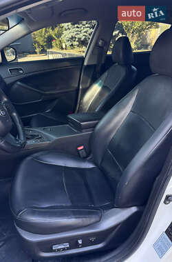 Седан Kia K5 2014 в 