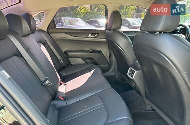 Седан Kia K5 2020 в 