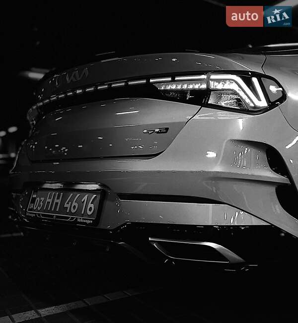 Седан Kia K5 2021 в Киеве