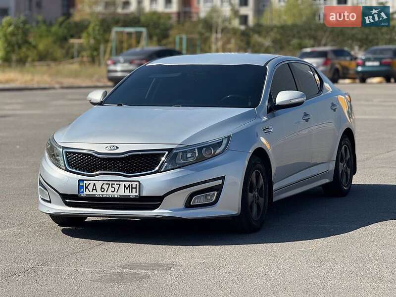 Седан Kia K5 2014 в Запорожье