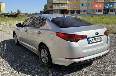 Седан Kia K5 2013 в 