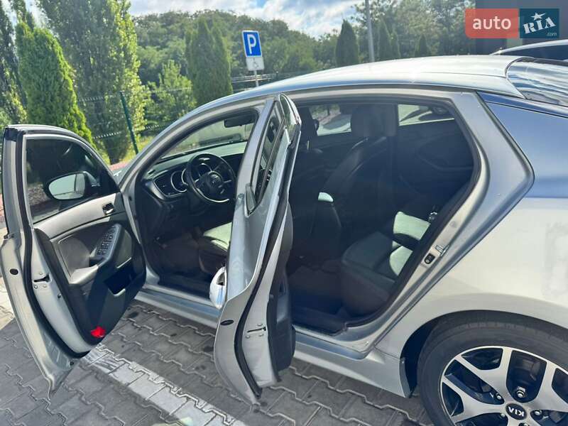 Седан Kia K5 2013 в Кременчуге