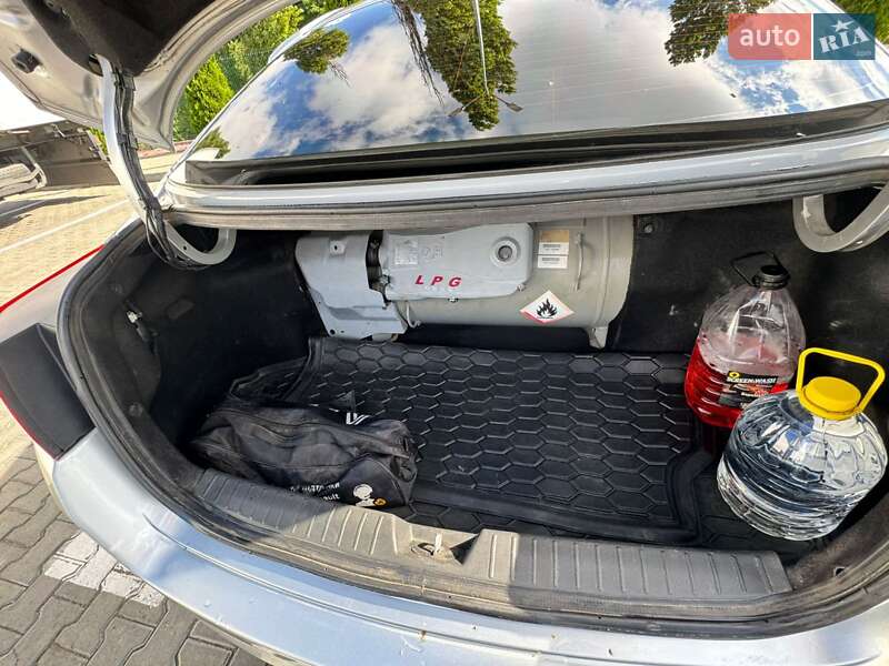 Седан Kia K5 2013 в Кременчуге