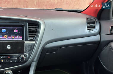 Седан Kia K5 2012 в 