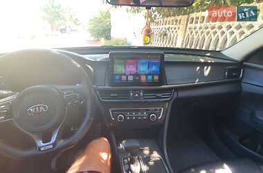 Седан Kia K5 2015 в 