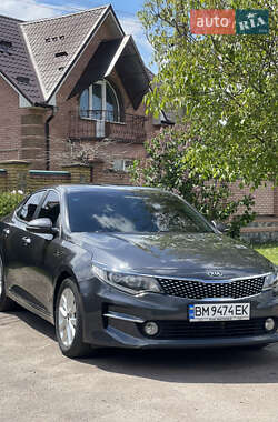 Седан Kia K5 2016 в 