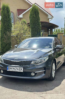 Седан Kia K5 2016 в 
