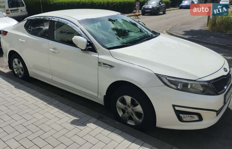 Седан Kia K5 2015 в Переяславі