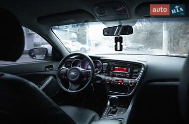 Седан Kia K5 2015 в 