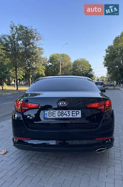 Седан Kia K5 2011 в 