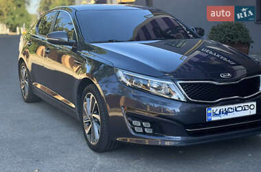 Седан Kia K5 2015 в Києві