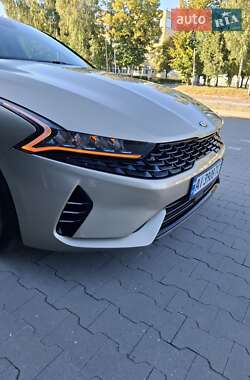Седан Kia K5 2021 в 