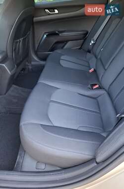 Седан Kia K5 2021 в 