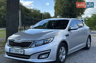 Седан Kia K5 2015 в 
