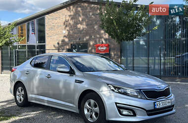 Седан Kia K5 2015 в 
