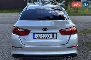 Седан Kia K5 2015 в 